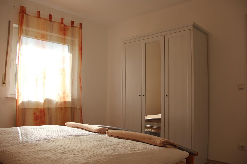 Ferienwohnung Weber-Rolinger Andernach Habitación foto
